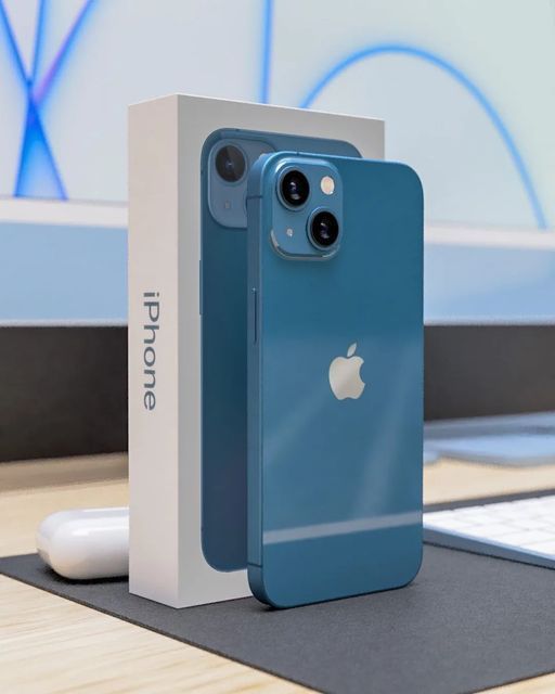 Apple iPhone 13 128GB – Refurbished